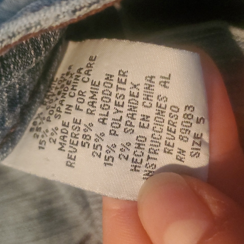 L.E.I Low Rise Shorts - Picture 4 of 4